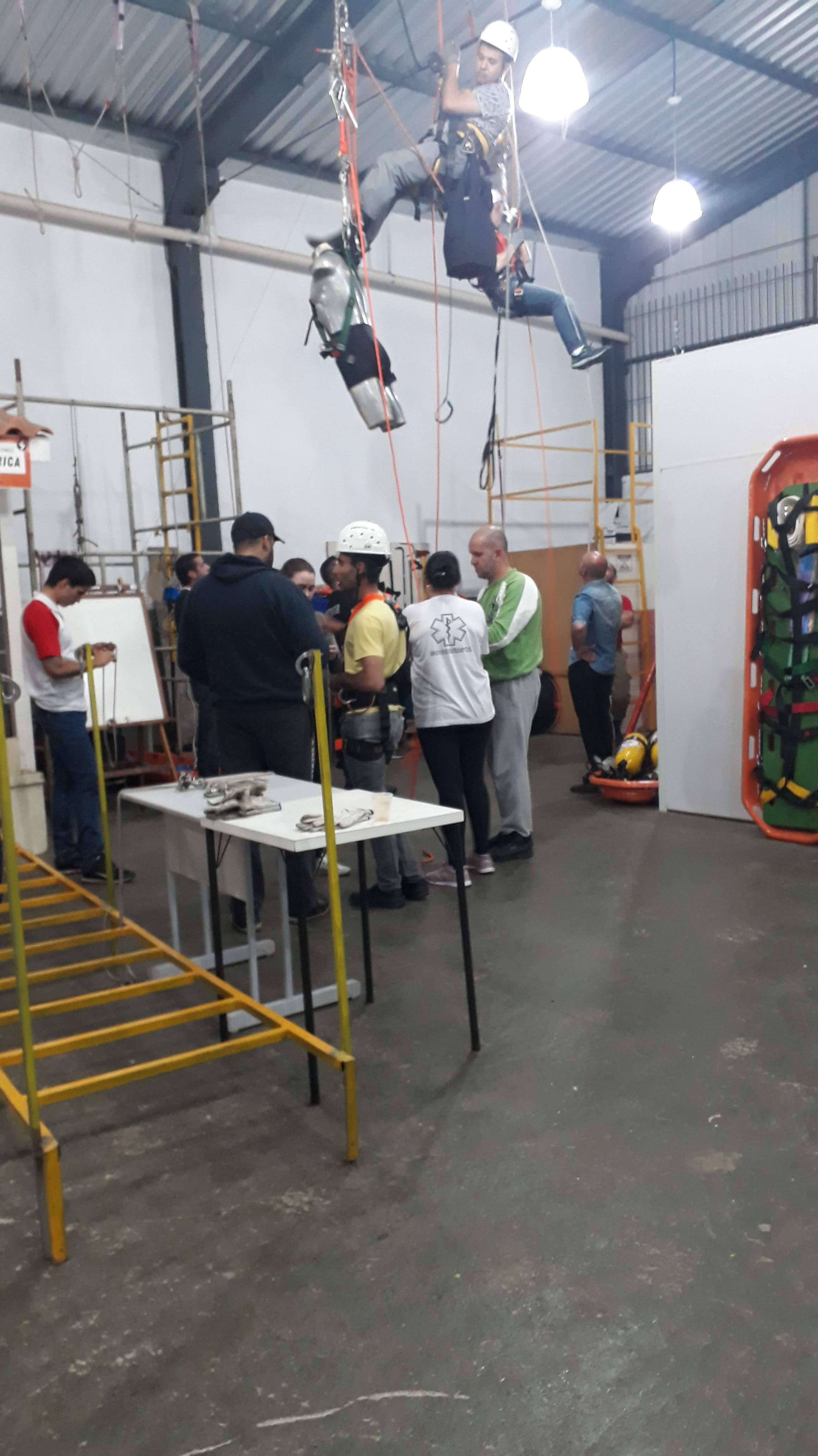 NR 35 - TRABALHO EM ALTURA